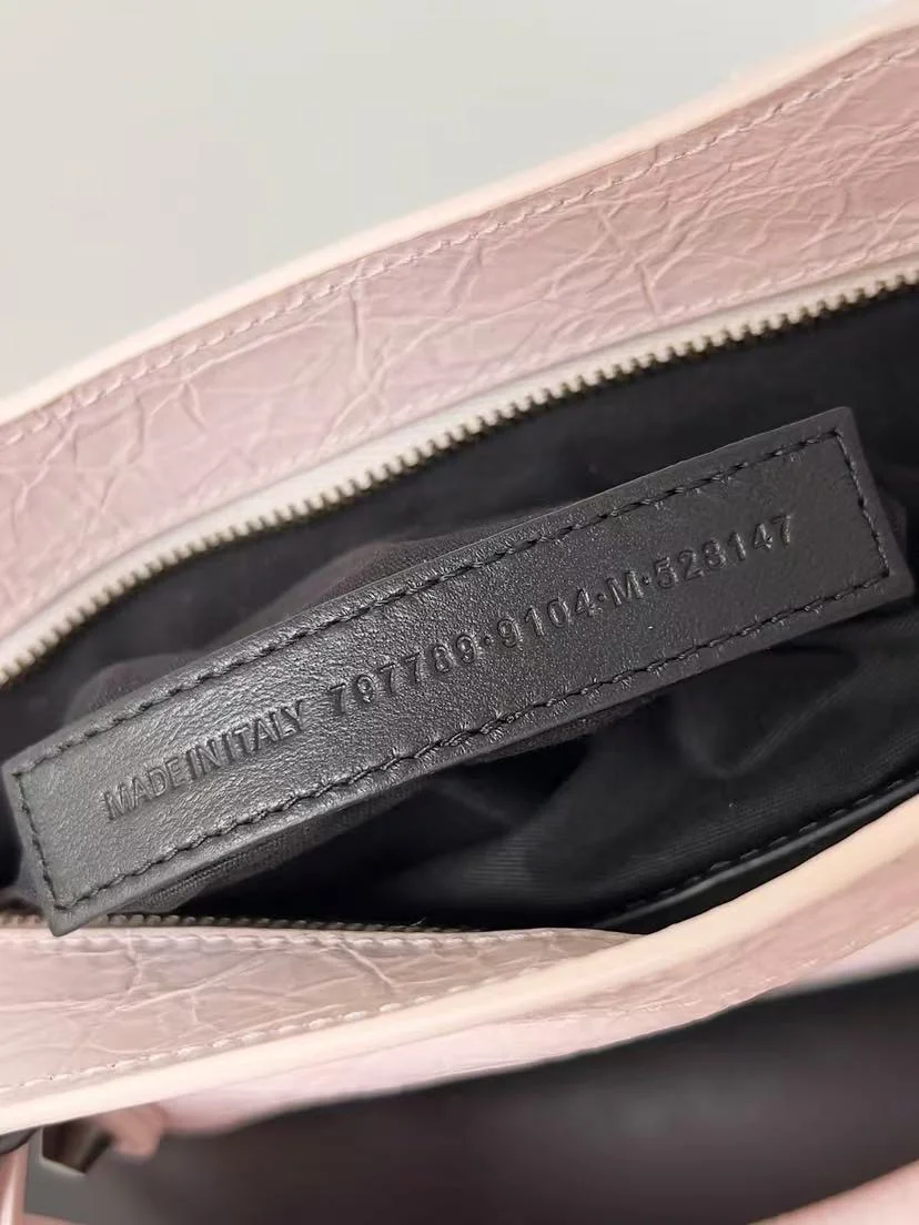 르 시티 스몰 백 (30cm X 19cm X 10cm) 상세