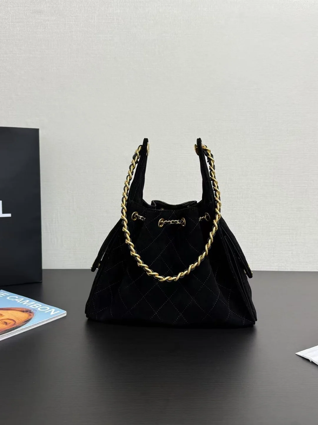 25c 뉴 호보백 블랙 스웨이드 상세