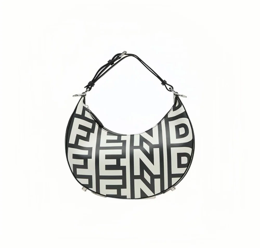 펜디그라피 스몰 (29cm X 24.5cm X 10cm)