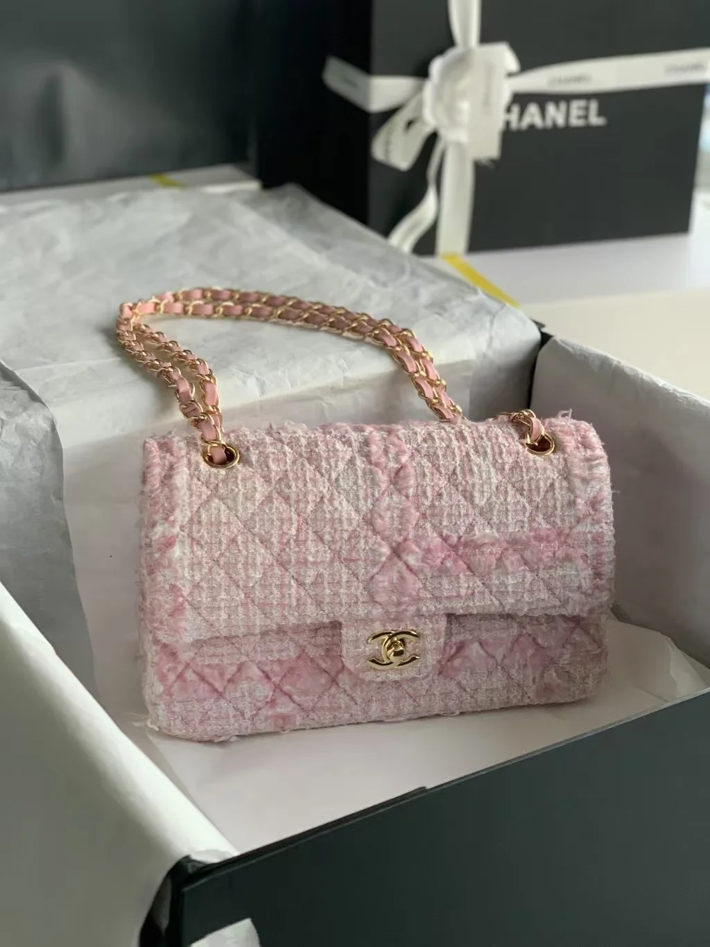 클래식 미디움 핑크트위드