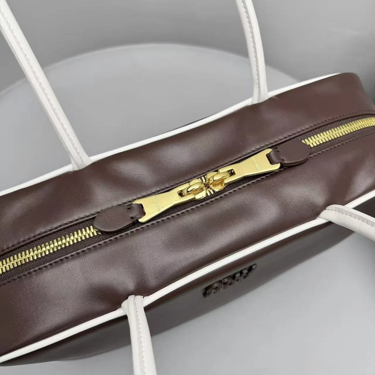 가죽 보백 상세