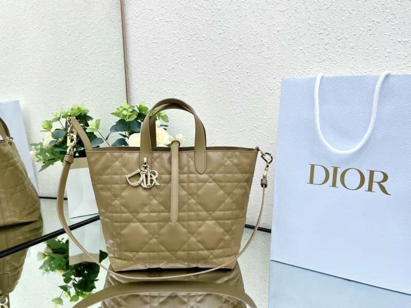 뚜주흐 미디엄 버티컬 토트백 베이지 상세