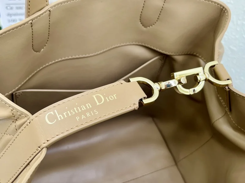 뚜주흐 미디엄 버티컬 토트백 베이지 상세