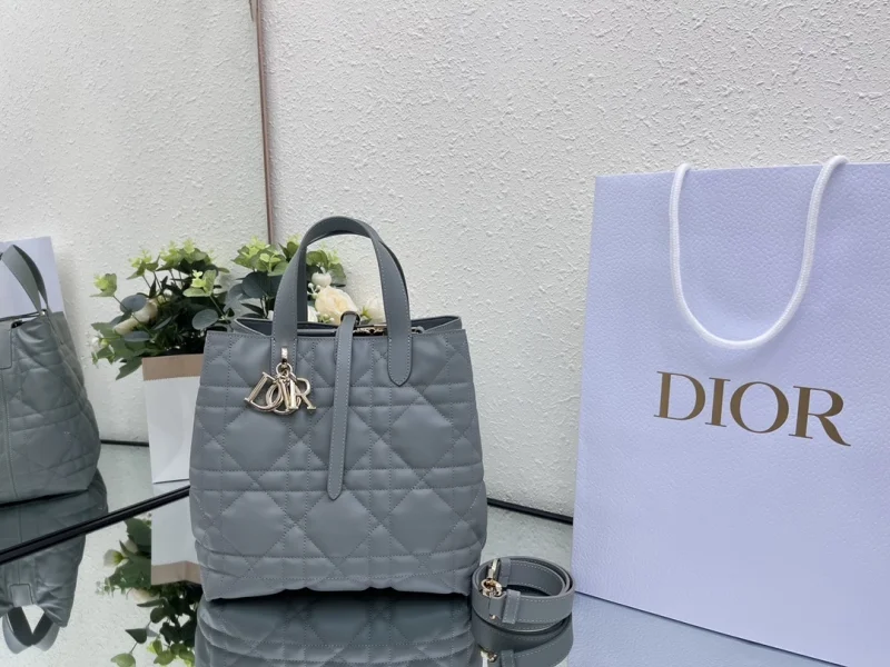 뚜주흐 미디엄 버티컬 토트백 클라우드 블루 상세