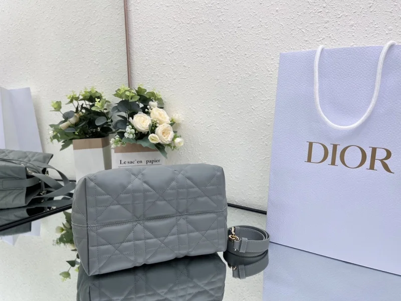 뚜주흐 미디엄 버티컬 토트백 클라우드 블루 상세