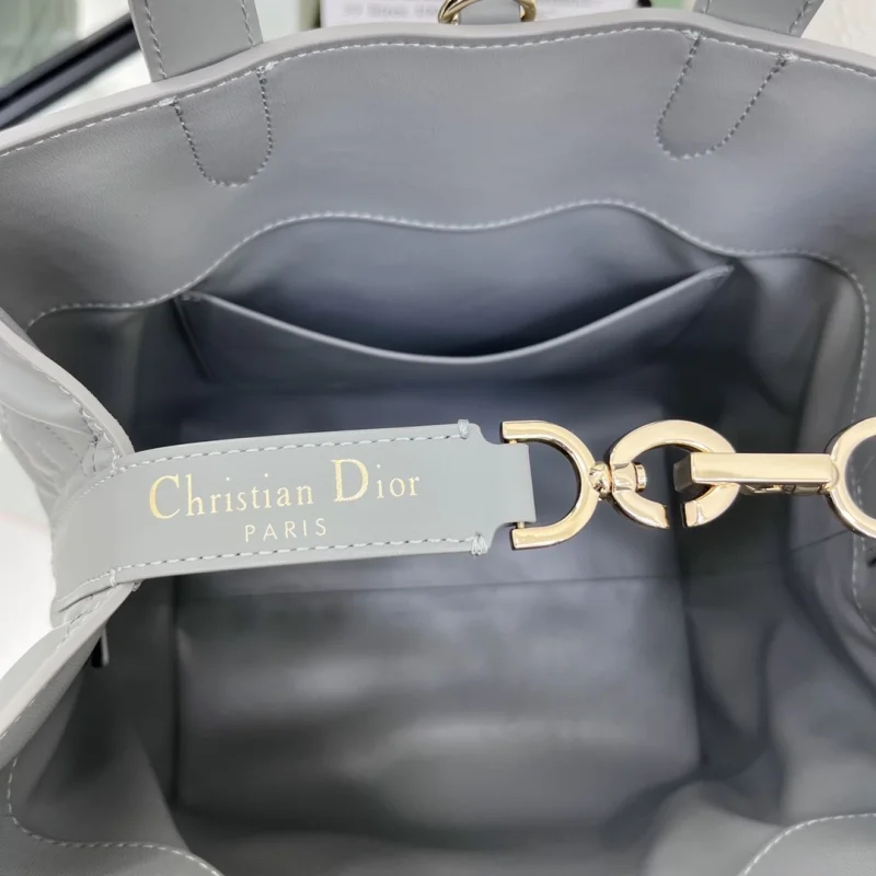 뚜주흐 미디엄 버티컬 토트백 클라우드 블루 상세