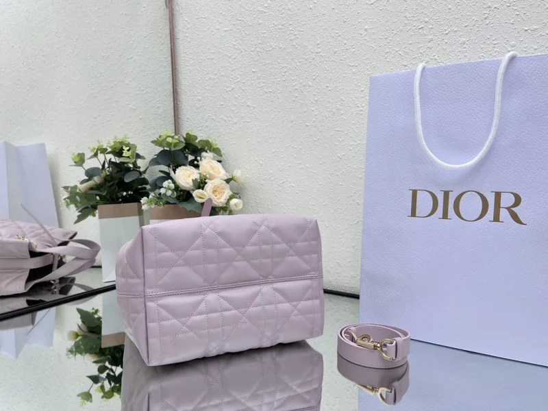 뚜주흐 미디엄 버티컬 토트백 라일락 상세