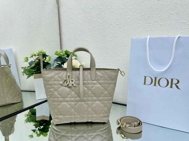 뚜주흐 미디엄 버티컬 토트백 스톤그레이 상세