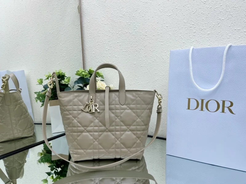 뚜주흐 미디엄 버티컬 토트백 스톤그레이 상세