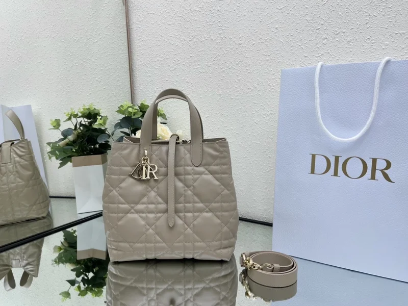 뚜주흐 미디엄 버티컬 토트백 스톤그레이 상세