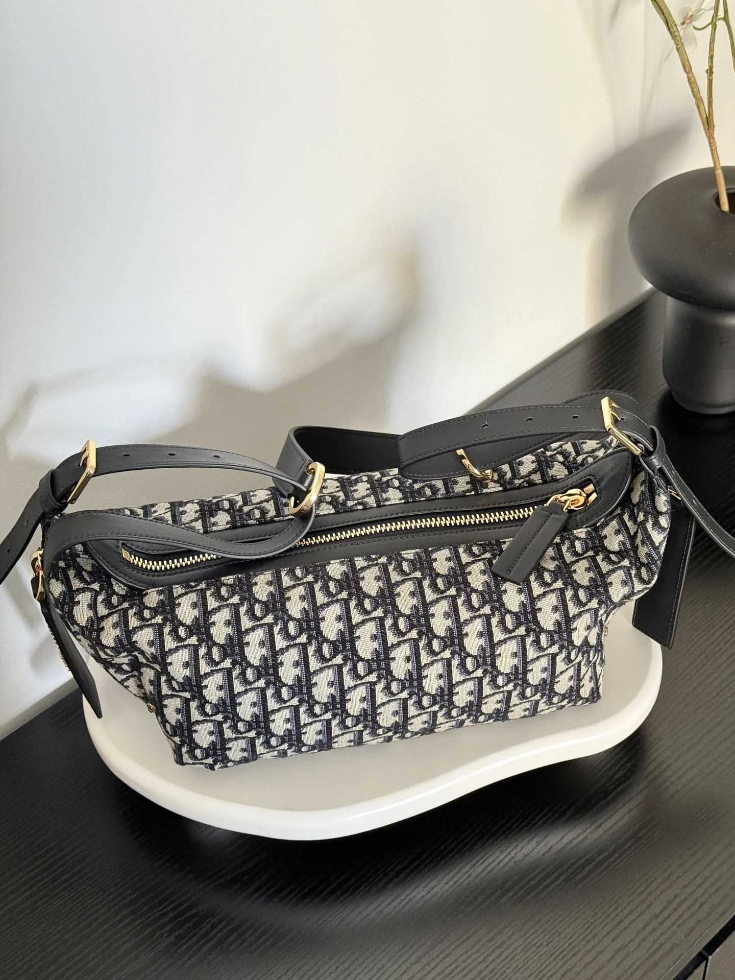 D- Journey 호보백 미디엄 (33x16x15cm) 상세