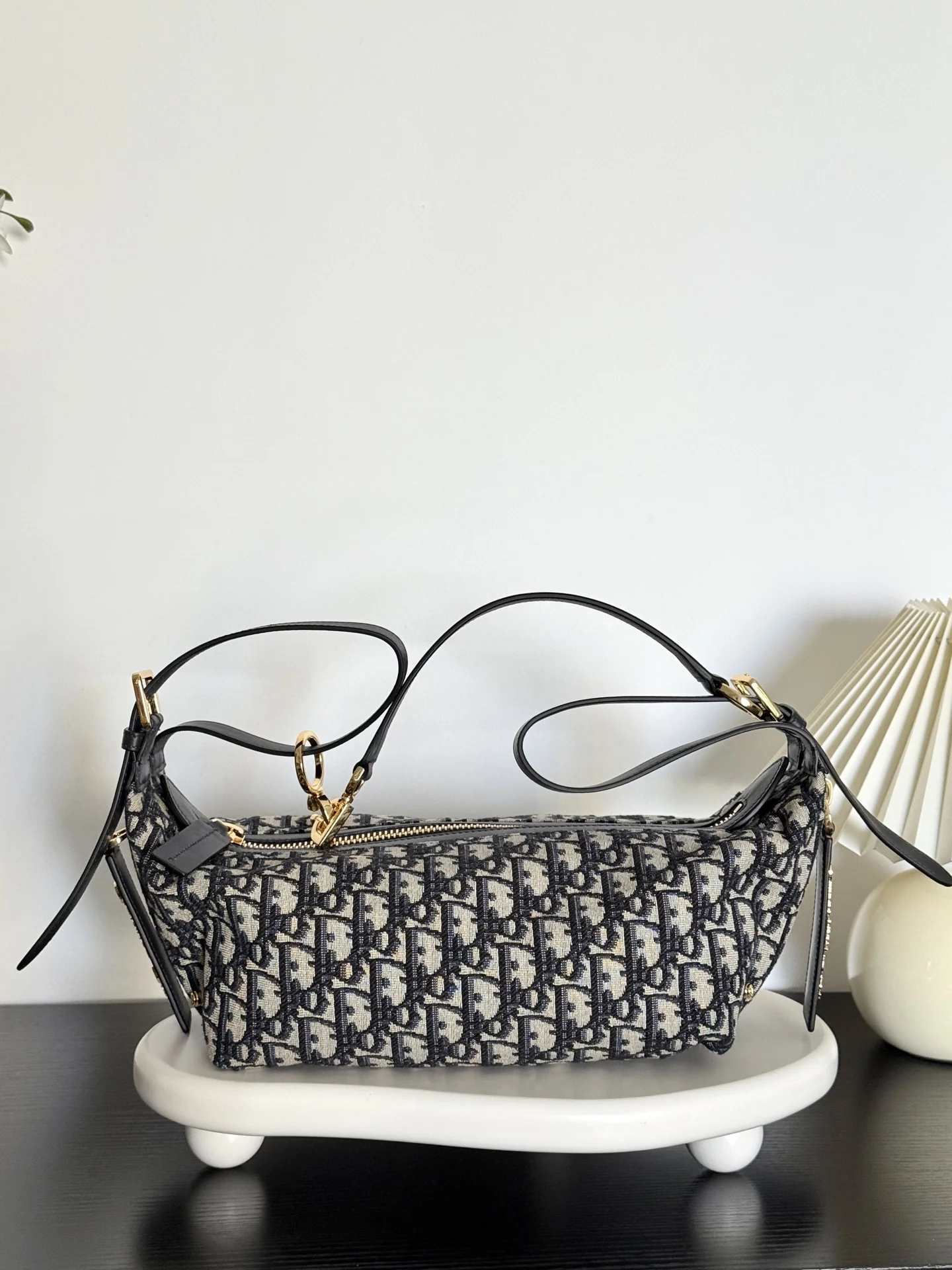 D- Journey 호보백 스몰 (25.5x14.5x14cm) 상세