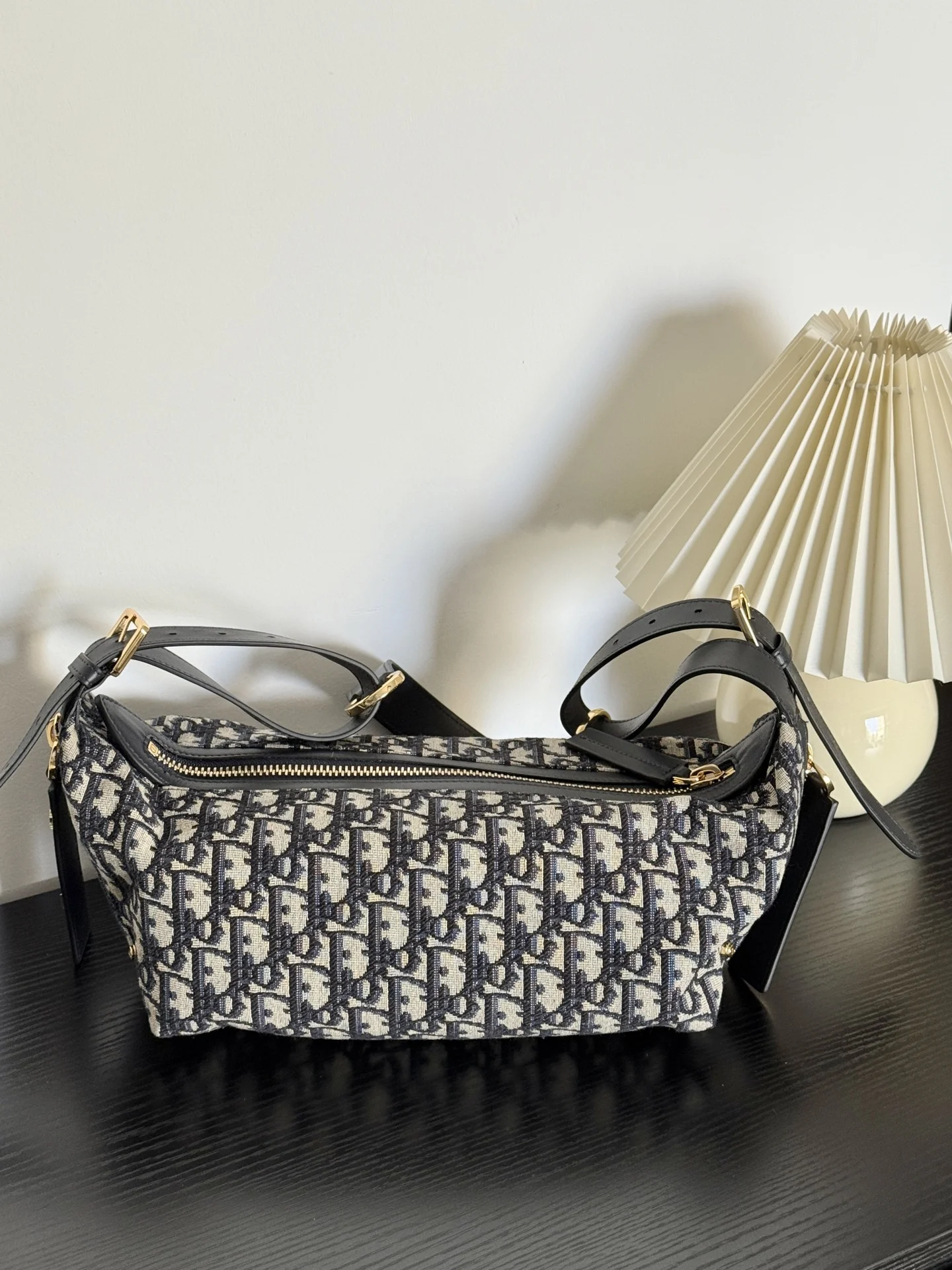 D- Journey 호보백 스몰 (25.5x14.5x14cm) 상세