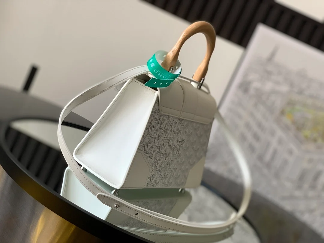 스트럭쳐 사이공 미니백 화이트  (20cm X 15cm X 7.5cm) 상세