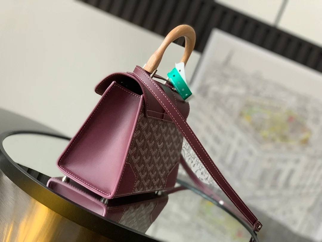 스트럭쳐 사이공 미니백 버건디  (20cm X 15cm X 7.5cm) 상세