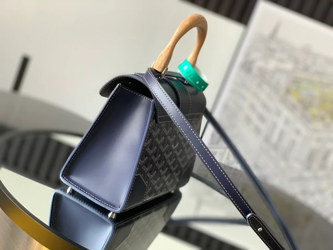 스트럭쳐 사이공 미니백 네이비 (20cm X 15cm X 7.5cm) 상세