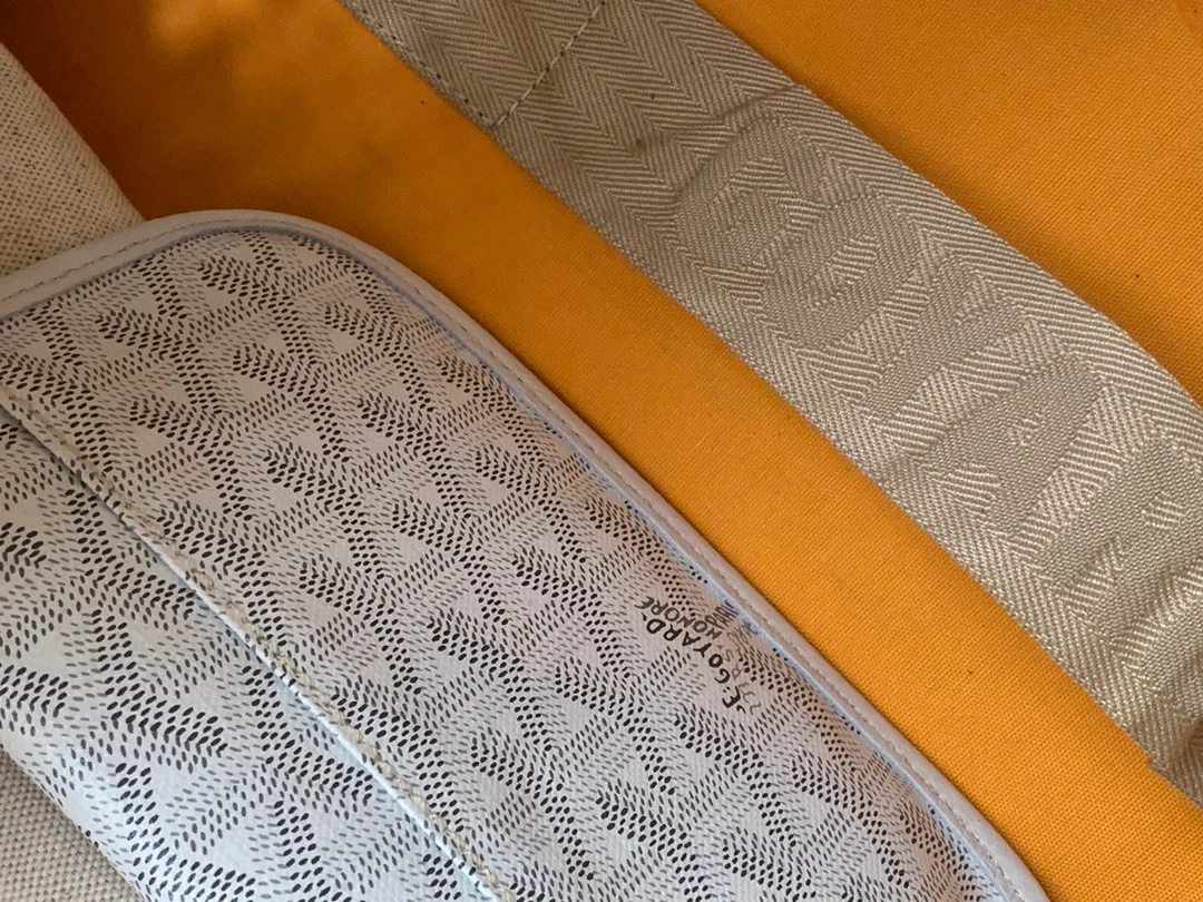 하디 백 PM 화이트 상세