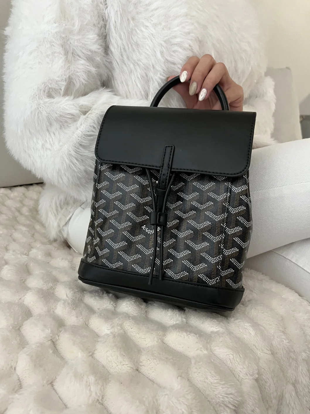 알팡 미니 백팩 블랙 상세