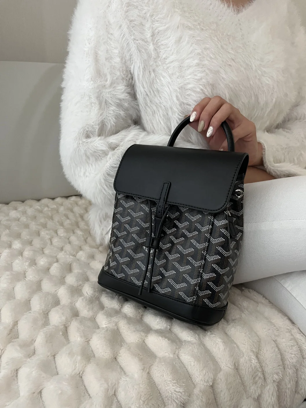 알팡 미니 백팩 블랙 상세