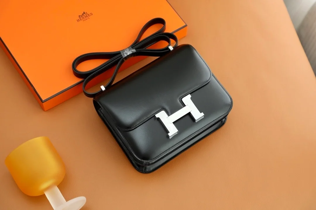 콘스탄스 18 Noir Boxcalf 백 상세