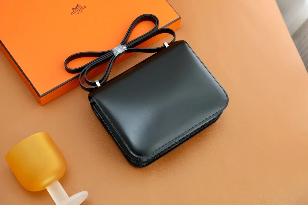 콘스탄스 18 Noir Boxcalf 백 상세
