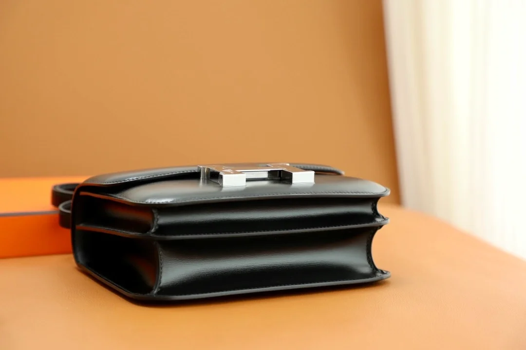 콘스탄스 18 Noir Boxcalf 백 상세