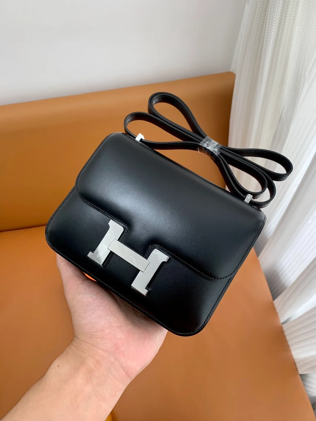 콘스탄스 18 Noir Boxcalf 백 상세