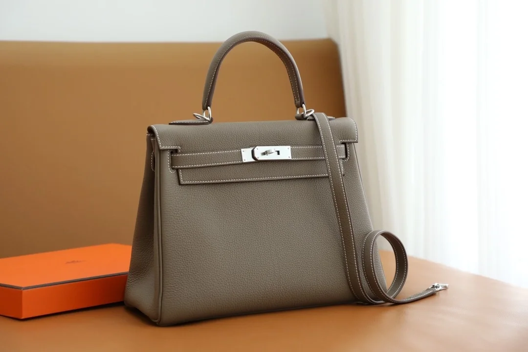 켈리백 28 Etoupe 백 상세