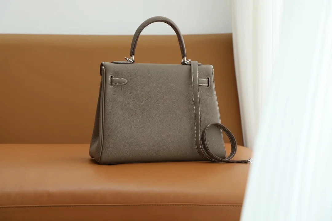 켈리백 28 Etoupe 백 상세