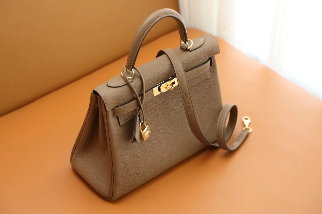 켈리백 28 Alezan 백 상세