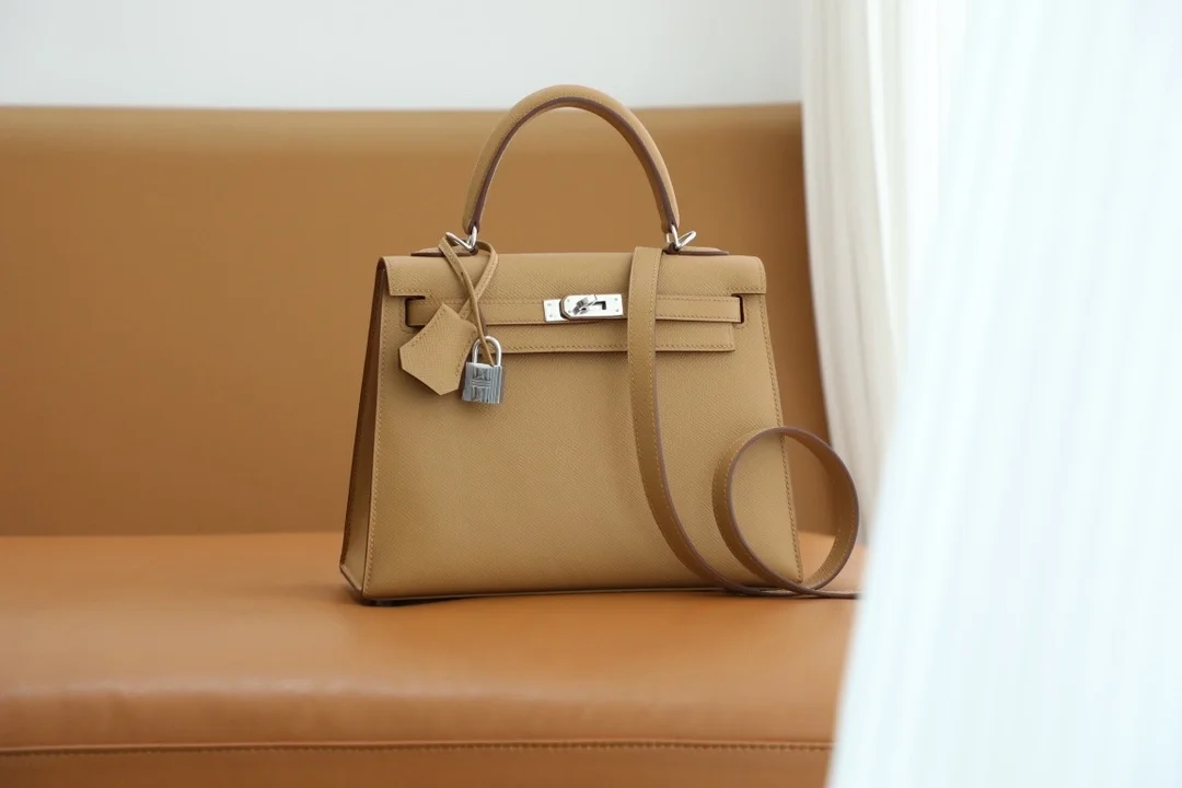 켈리백 25 Biscuit 백 상세