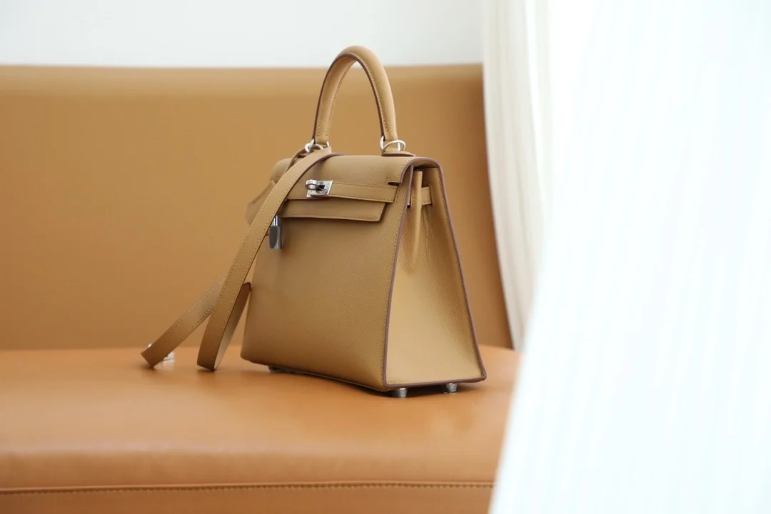 켈리백 25 Biscuit 백 상세