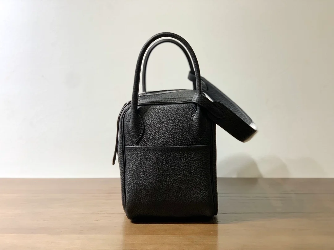 린디 30 Noir 백 상세