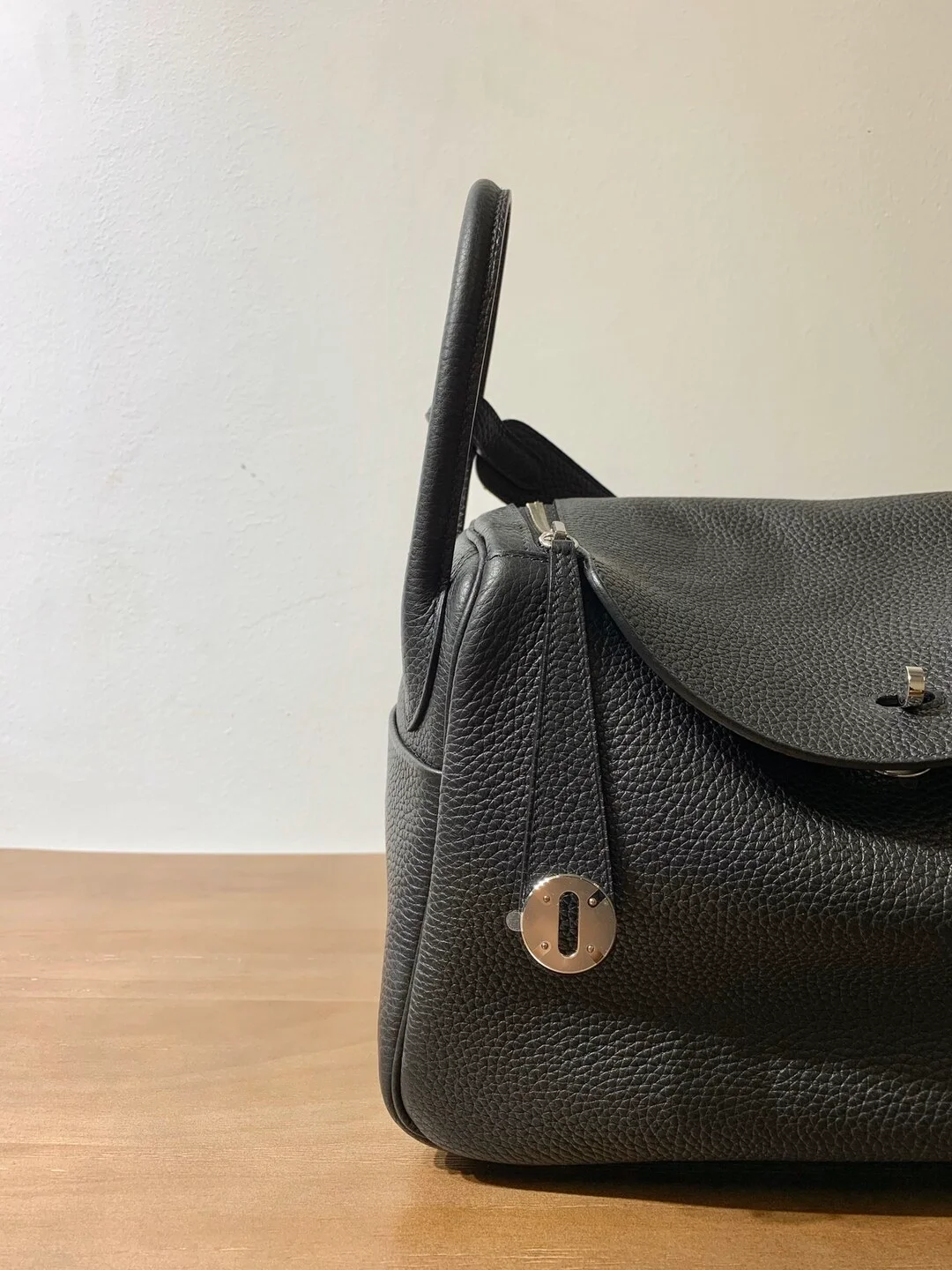 린디 30 Noir 백 상세