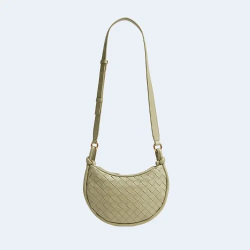 제멜리 메신저 백 트래버틴