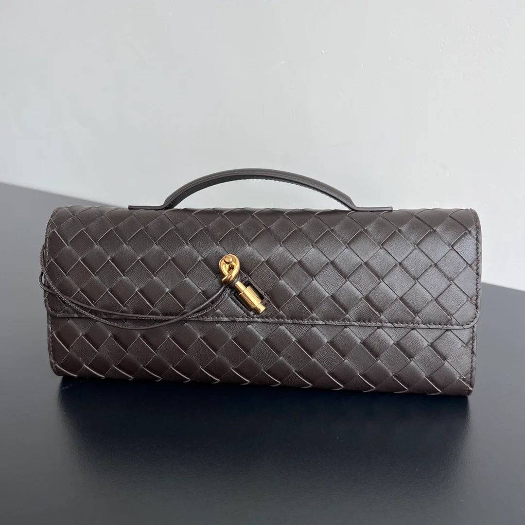 인트레치아토 안디아모 클러치 폰단트 상세