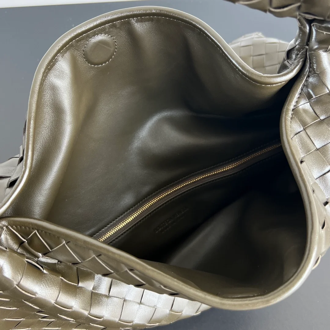 인트레치아토 라지 홉 숄더 백 카키 상세