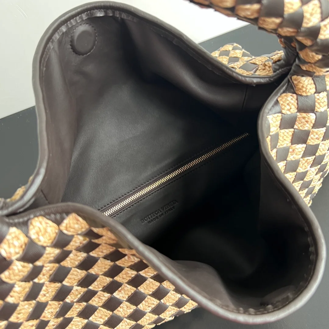 인트레치아토 라지 홉 숄더 백 상세