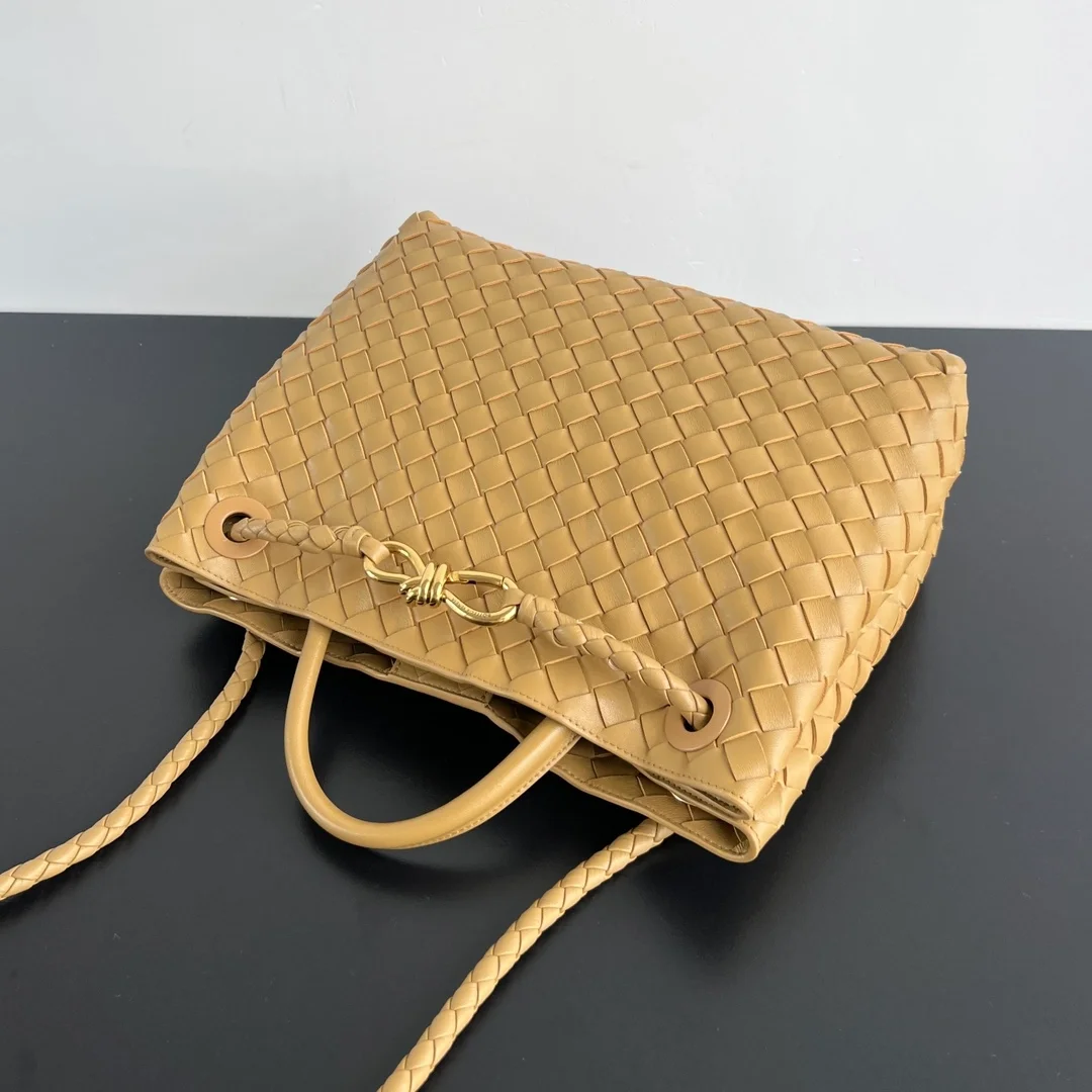 미디엄 안디아모 핸들 백 샌드 상세