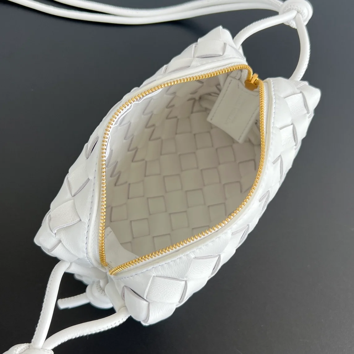 미니 레더 루프백 화이트 상세