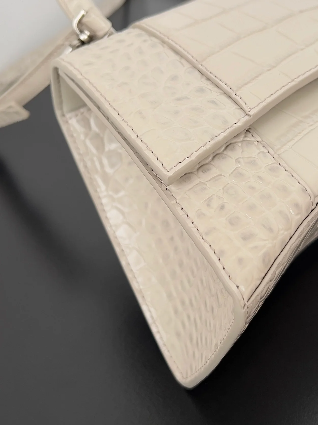 아워글래스 크로커다일 스몰 상세