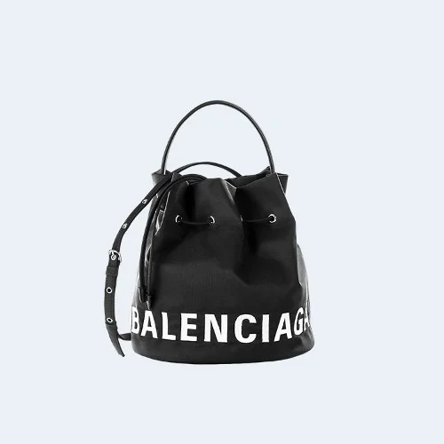 휠드로 스트링 버킷백 블랙