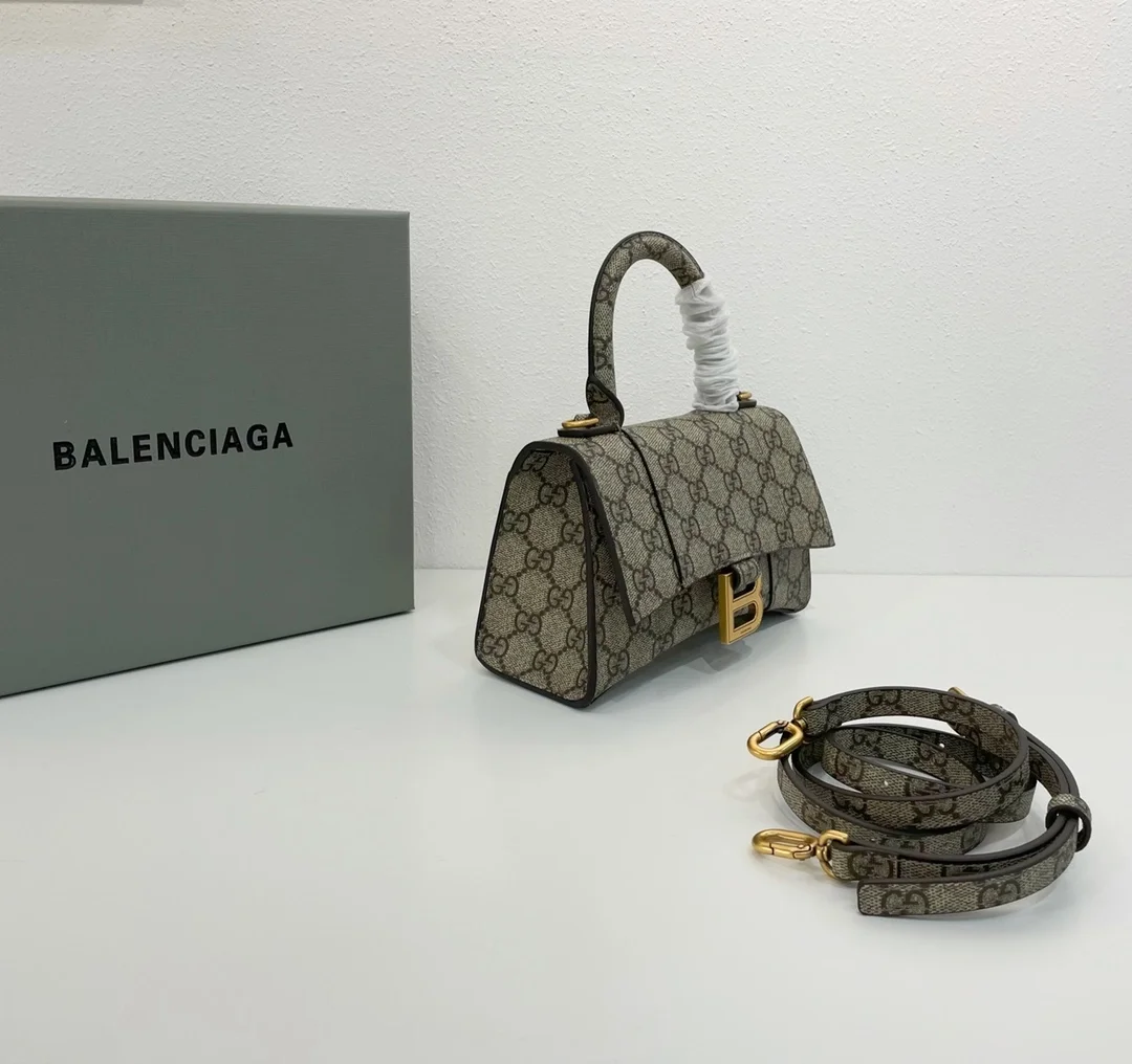 아워글래스 XS 상세