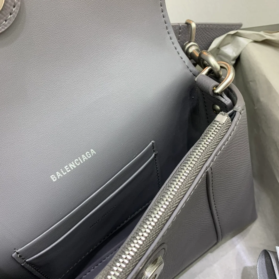 XXS 다운타운 크로스백 상세