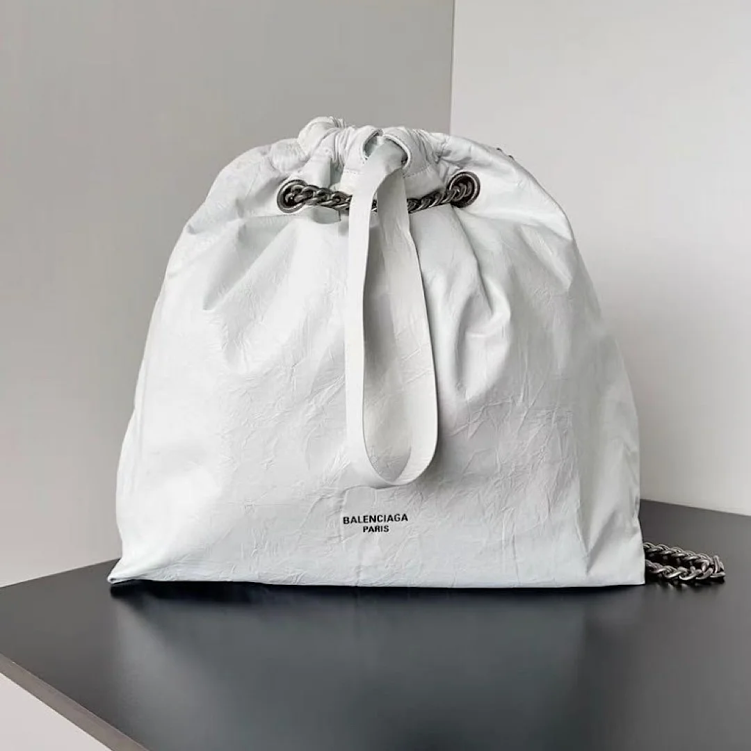 크러쉬 미디움 토트백 옵틱 화이트