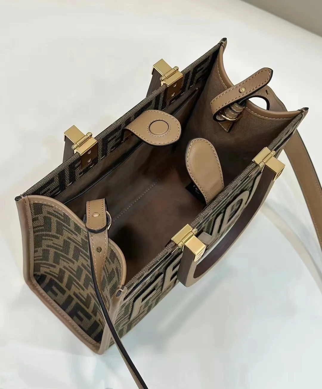 선샤인 브라운 FF 자카드 패브릭 스몰 (25.5 * 22.5cm) 상세