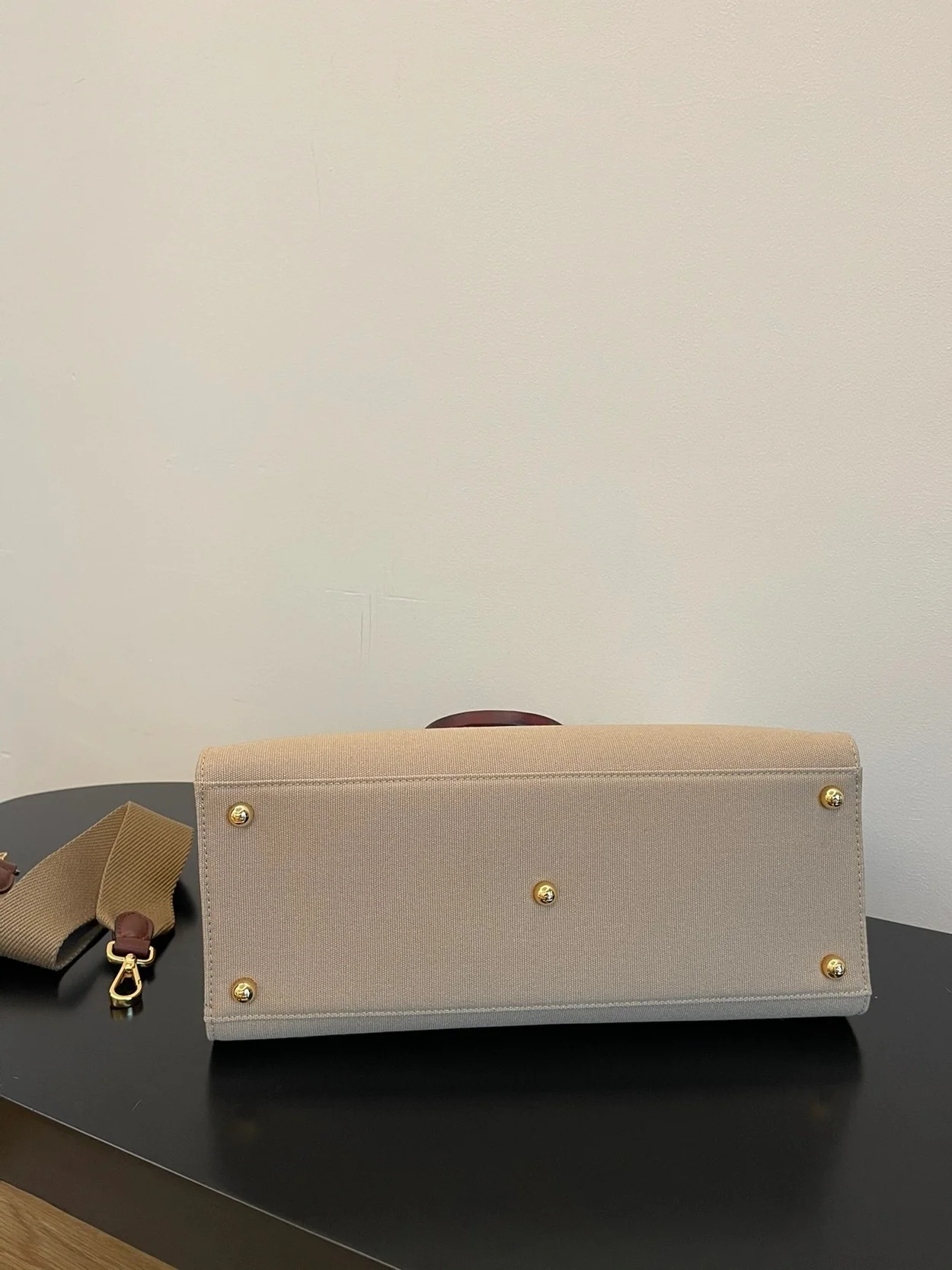 선샤인 미디엄 베이지 캔버스 백 상세