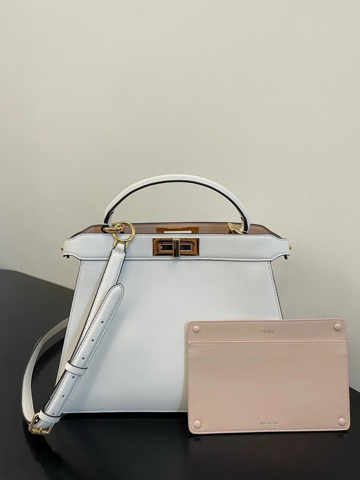 피카부 로즈 I SEE U 미디엄 백 화이트 상세