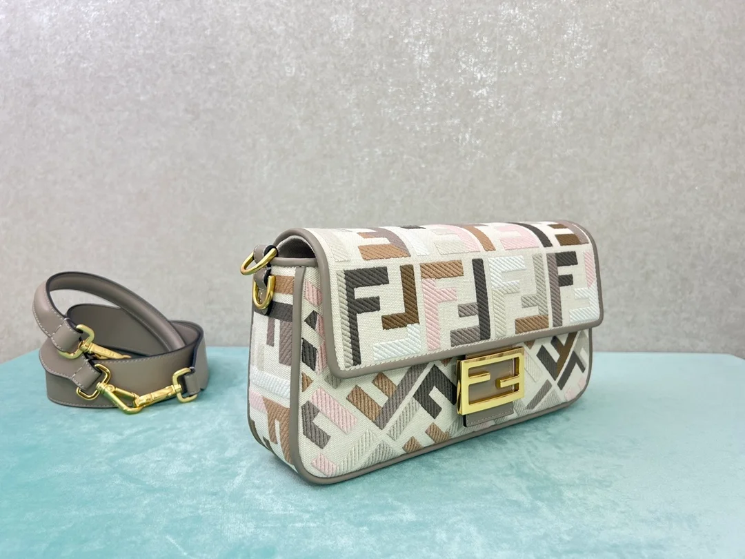 바게트 FF 멀티 컬러 캔버스백 상세