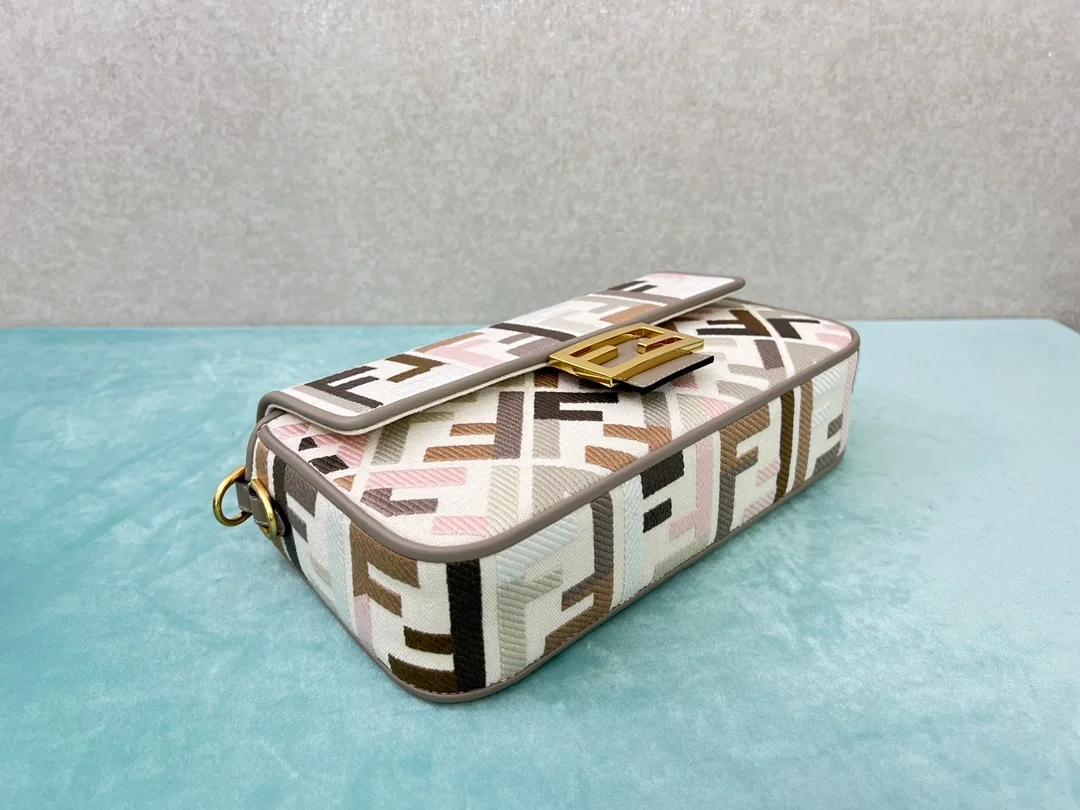 바게트 FF 멀티 컬러 캔버스백 상세